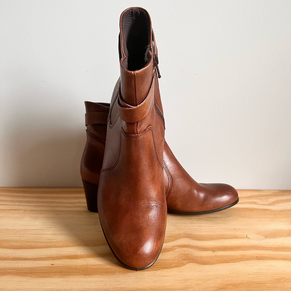 Ecco Brown Ankle Women’s Boots 100% Leather Size 8-8.5‎